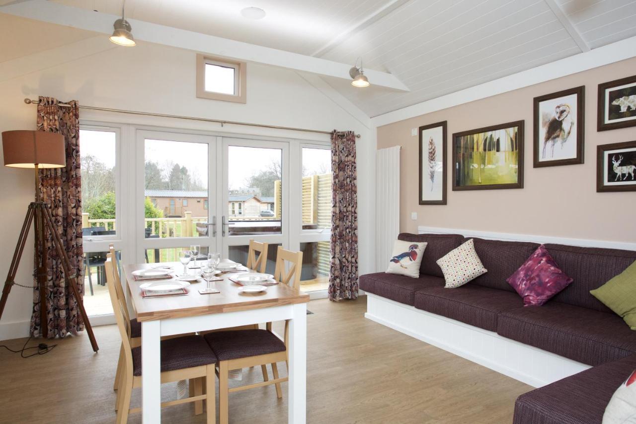 Braidhaugh Holiday Lodge And Glamping Park Крийф Екстериор снимка