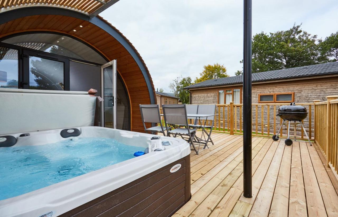 Braidhaugh Holiday Lodge And Glamping Park Крийф Екстериор снимка