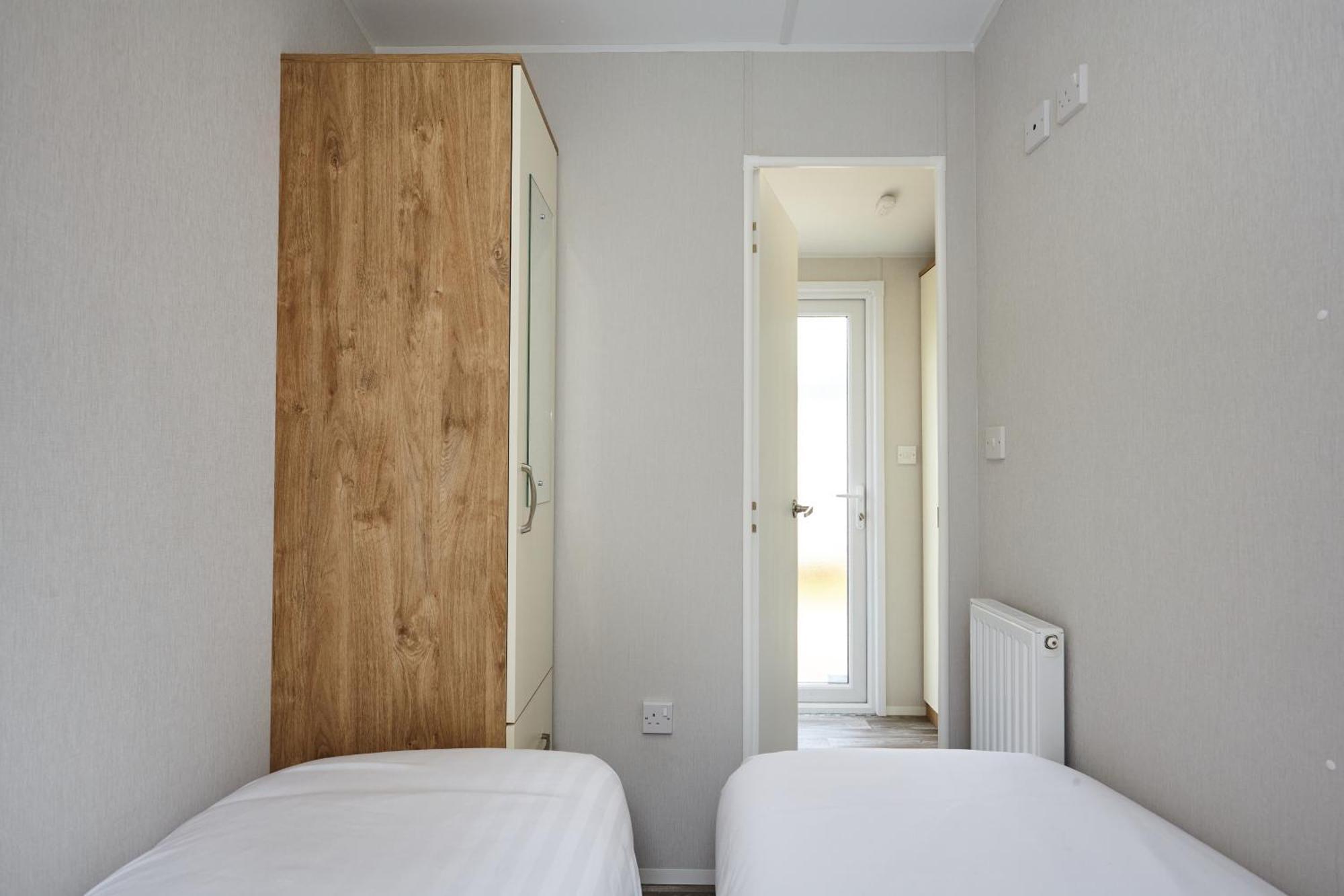 Braidhaugh Holiday Lodge And Glamping Park Крийф Екстериор снимка