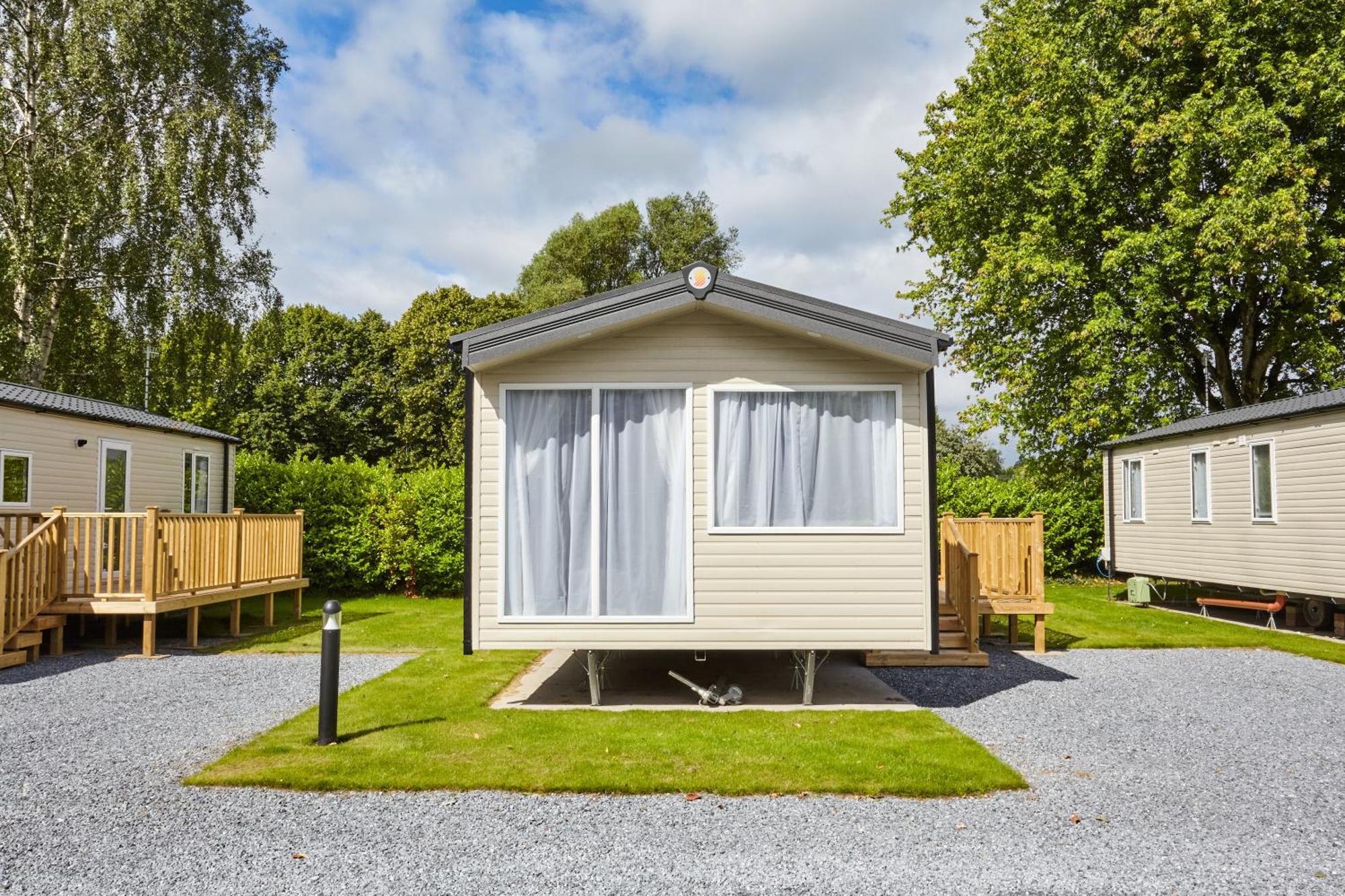 Braidhaugh Holiday Lodge And Glamping Park Крийф Екстериор снимка